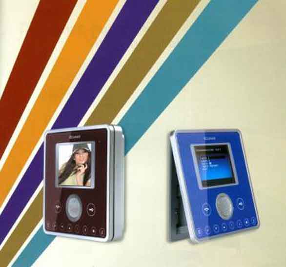 Fre Impianti Srl: il videcitofono Planux di COMELIT